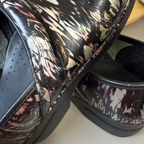 Dansko Professional Clog Metallic Waves Patent Leather Shoes Size 40 (US 9.5-10) - Picture 9 of 9